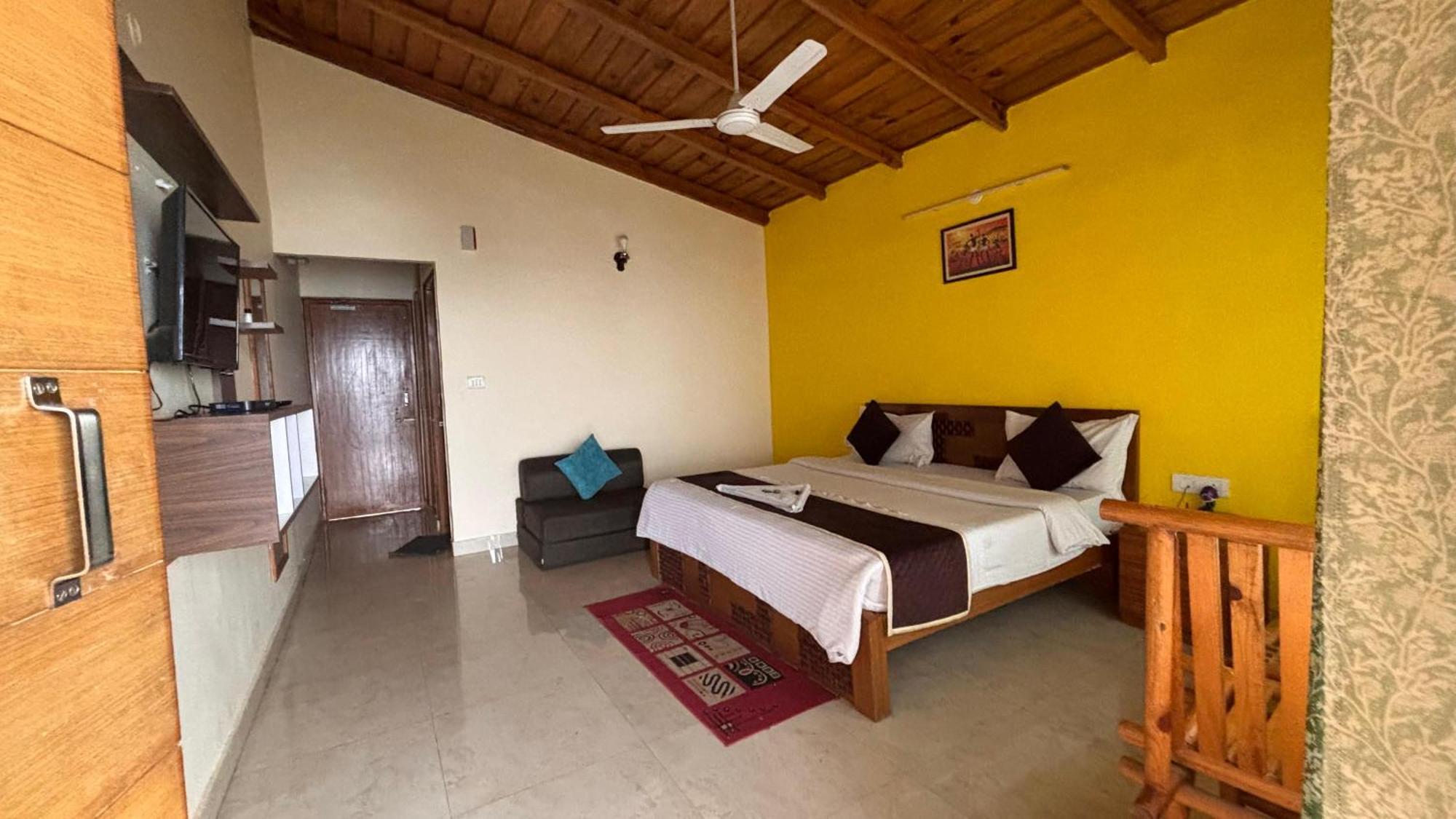 Pragati Resort & Restaurant- Eden Of Kumaon Bhowali Exterior photo